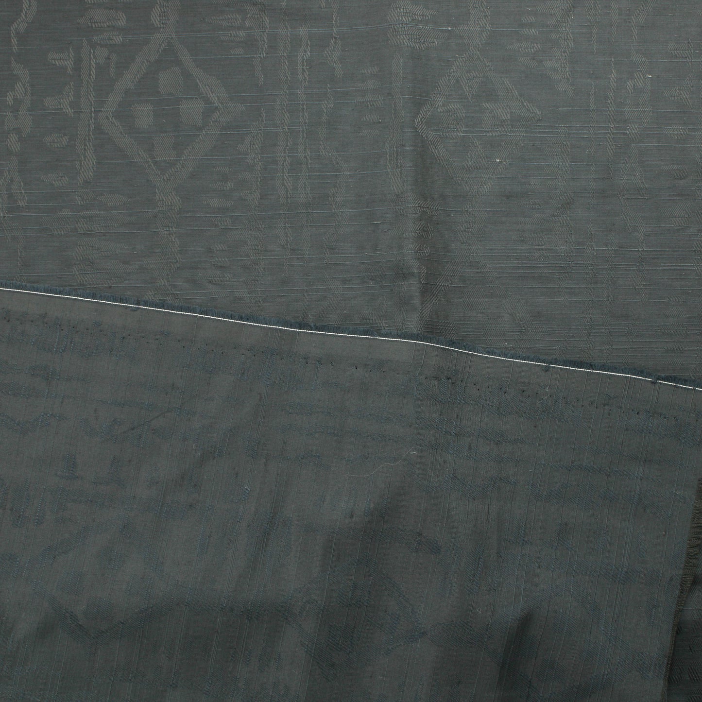 Musta kuviollinen Vaatetuskangas - Pala