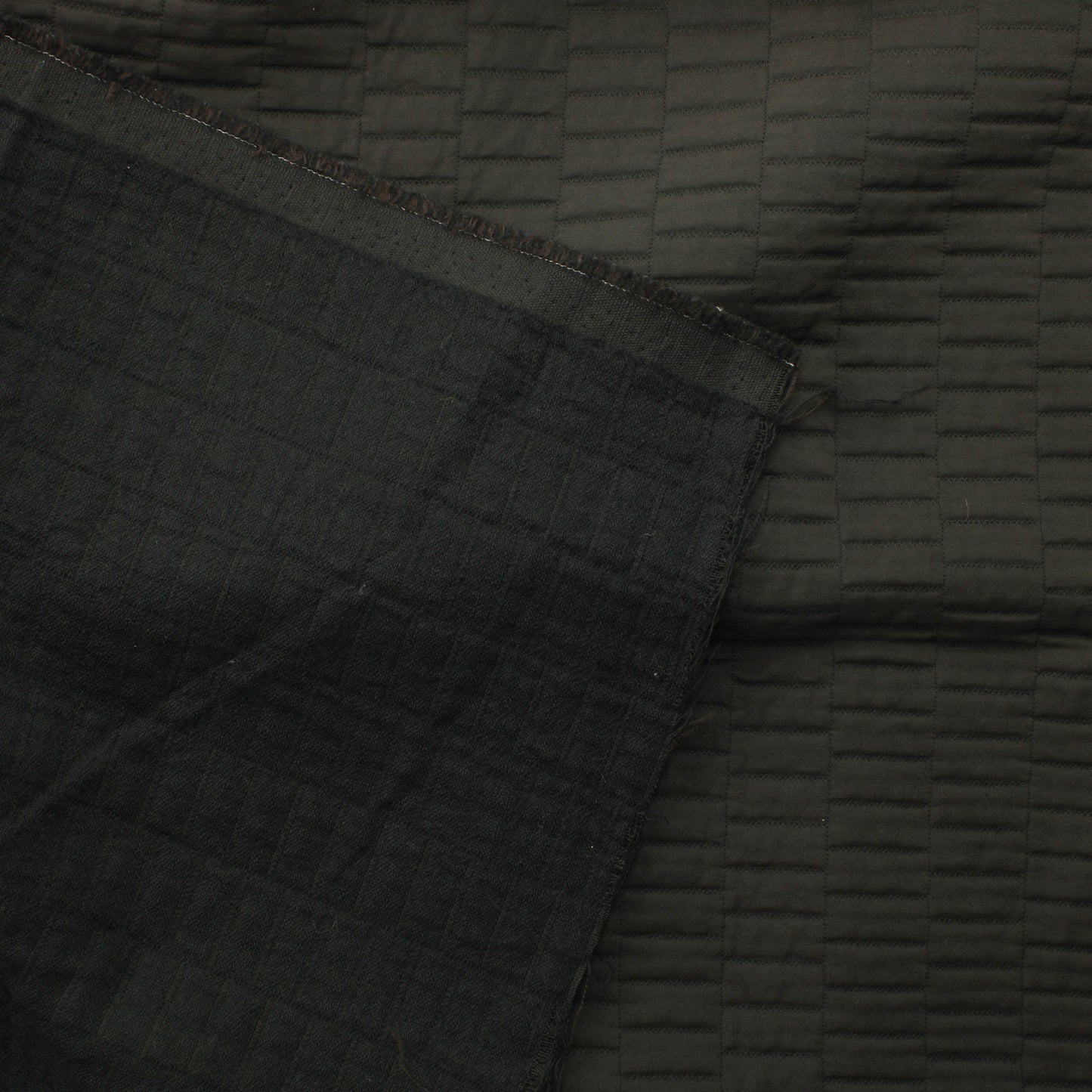 Mustanharmaa Tikkikangas takkiin - Pala