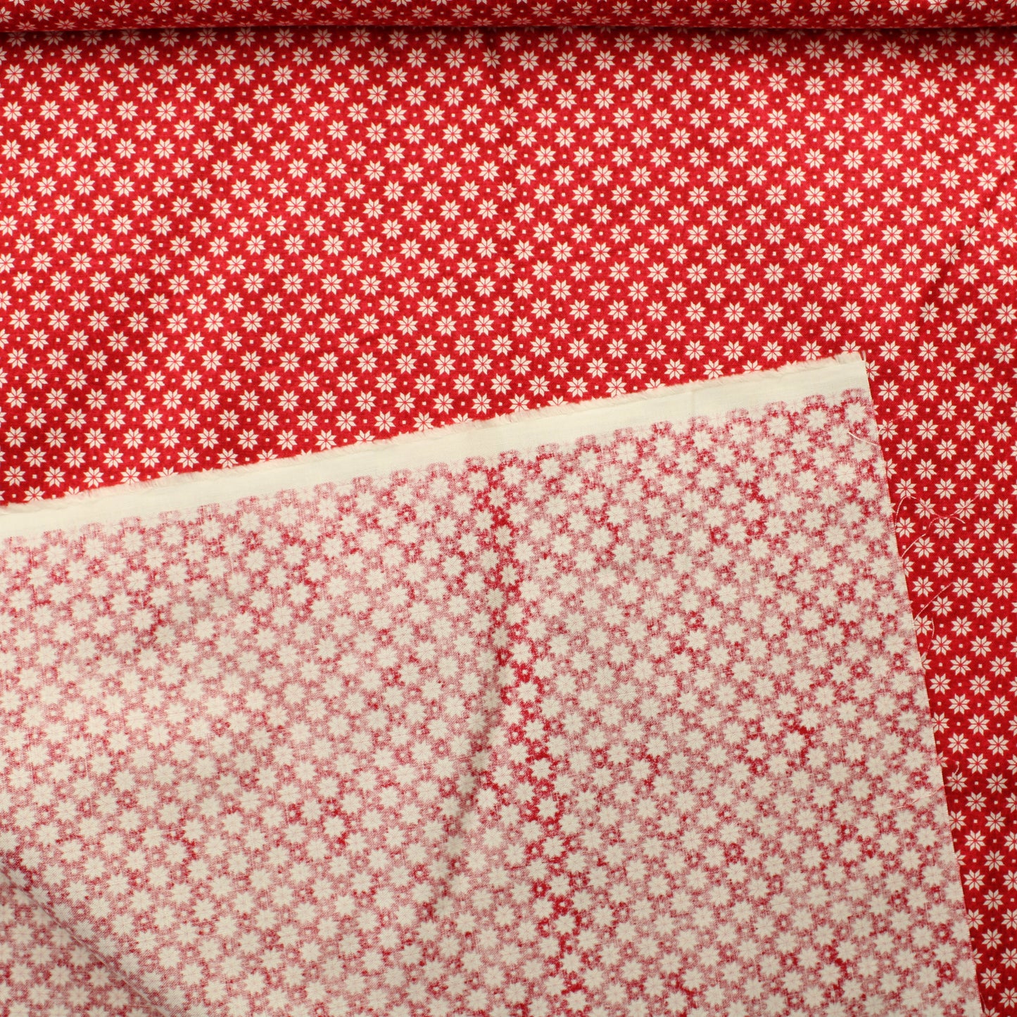 Pienet kukat punaisella Puuvilla - Pala