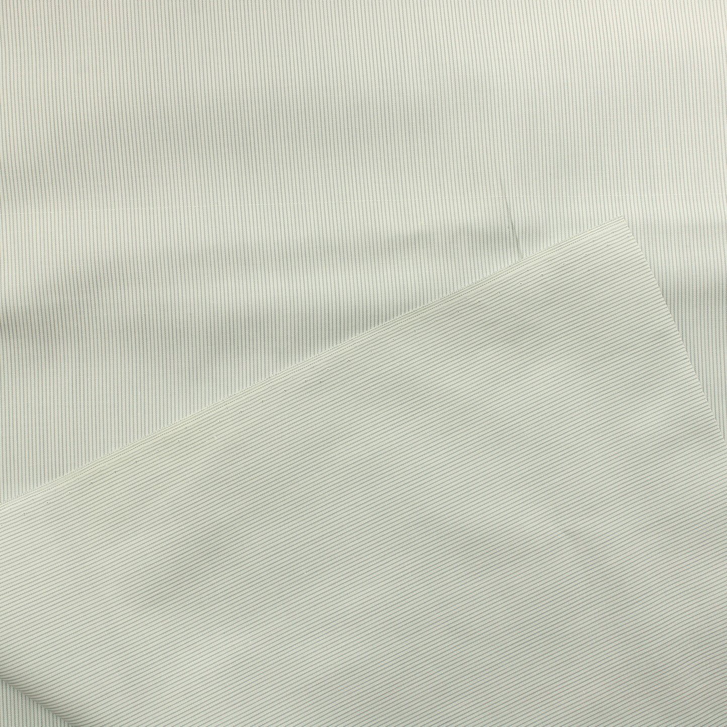 Kapearaitainen Vaatetuskangas - Pala