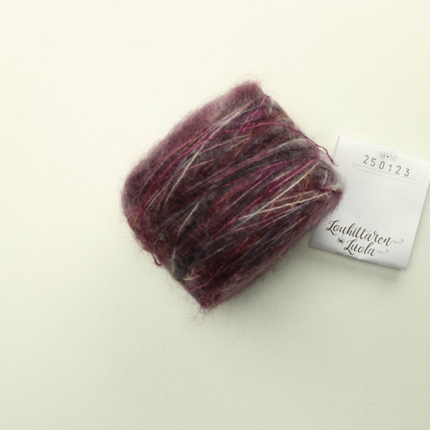 Louhittaren Luola Röyhetyinen - Katla