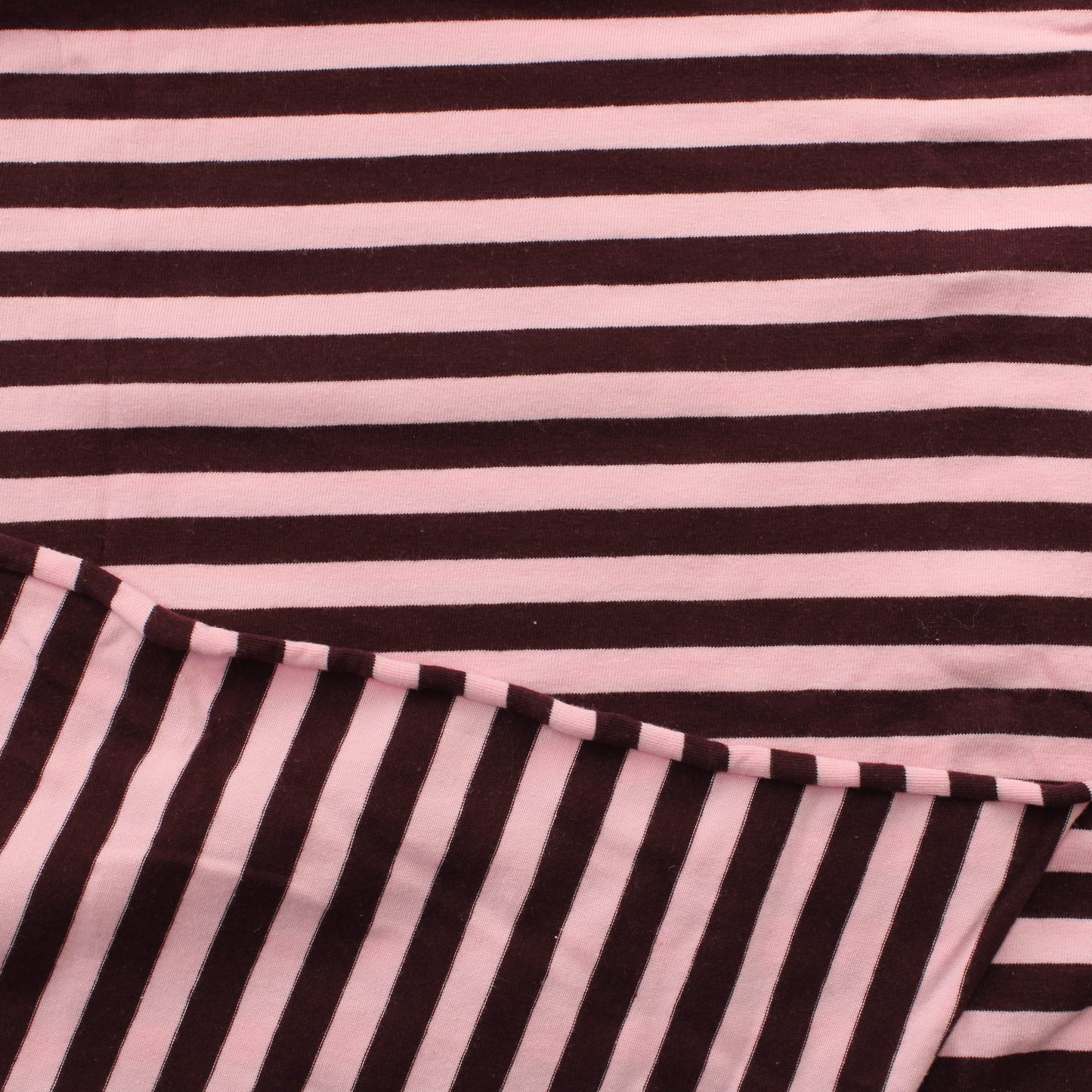 Viininpuna-vaaleanpunainen Raita Trikoo - Pala