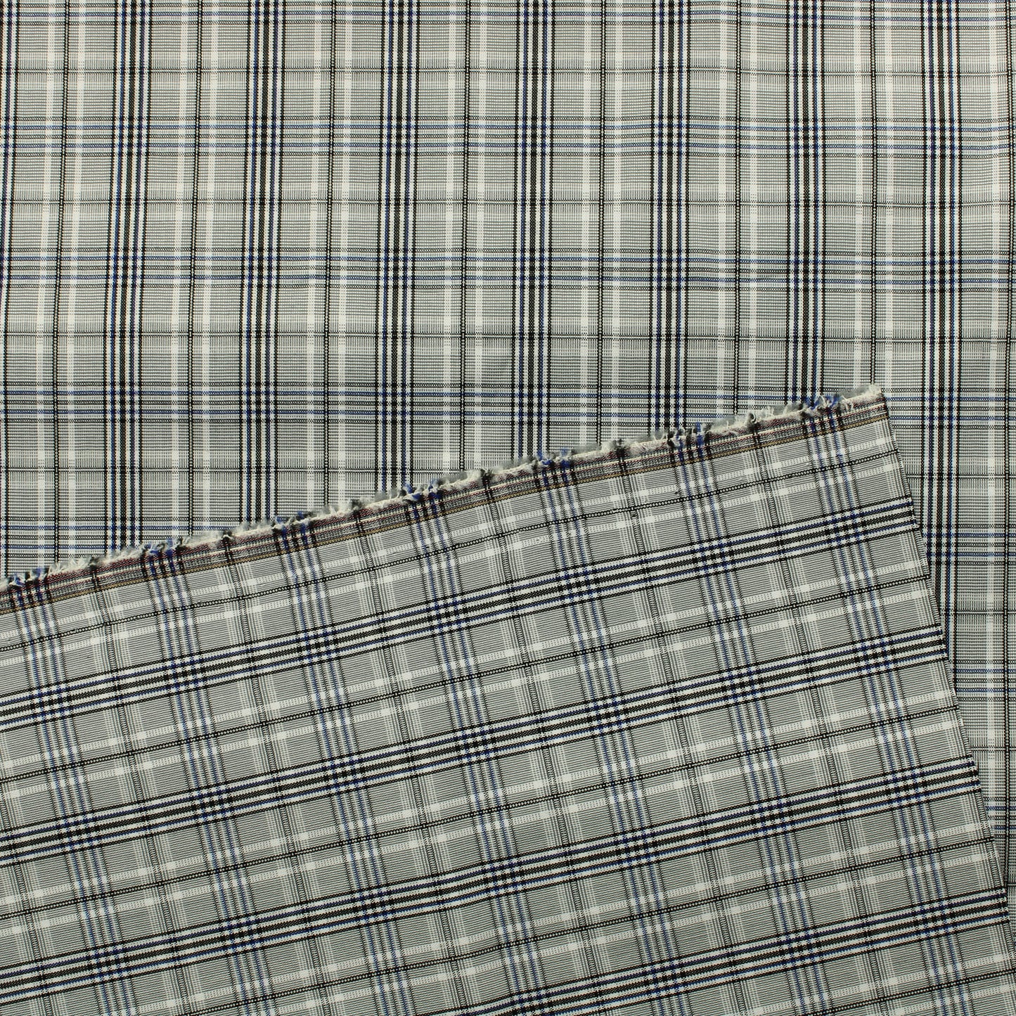 Ruudullinen Vaatetuskangas - Pala