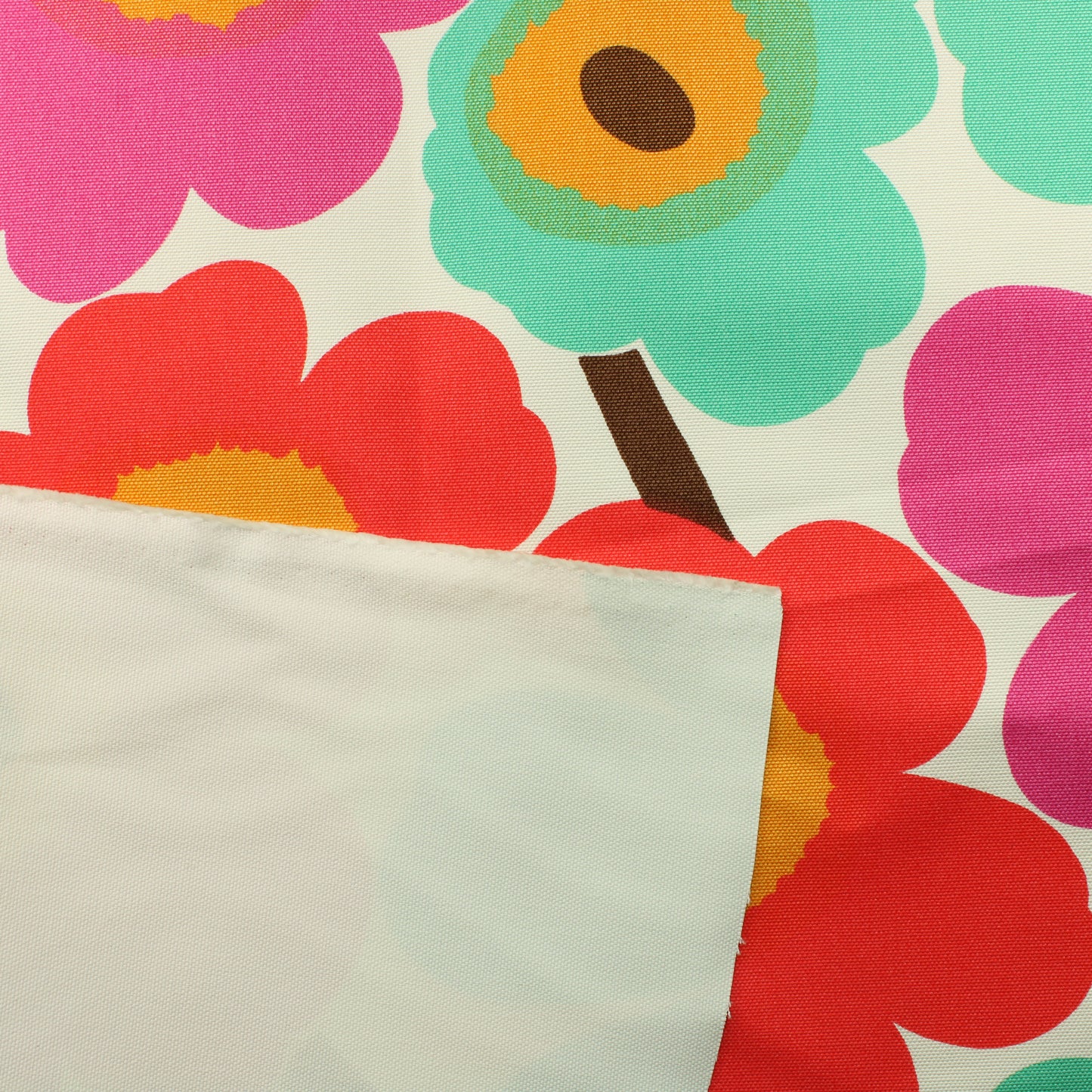 Marimekko Värikäs Unikko Puuvillacanvas 50cm - Pala