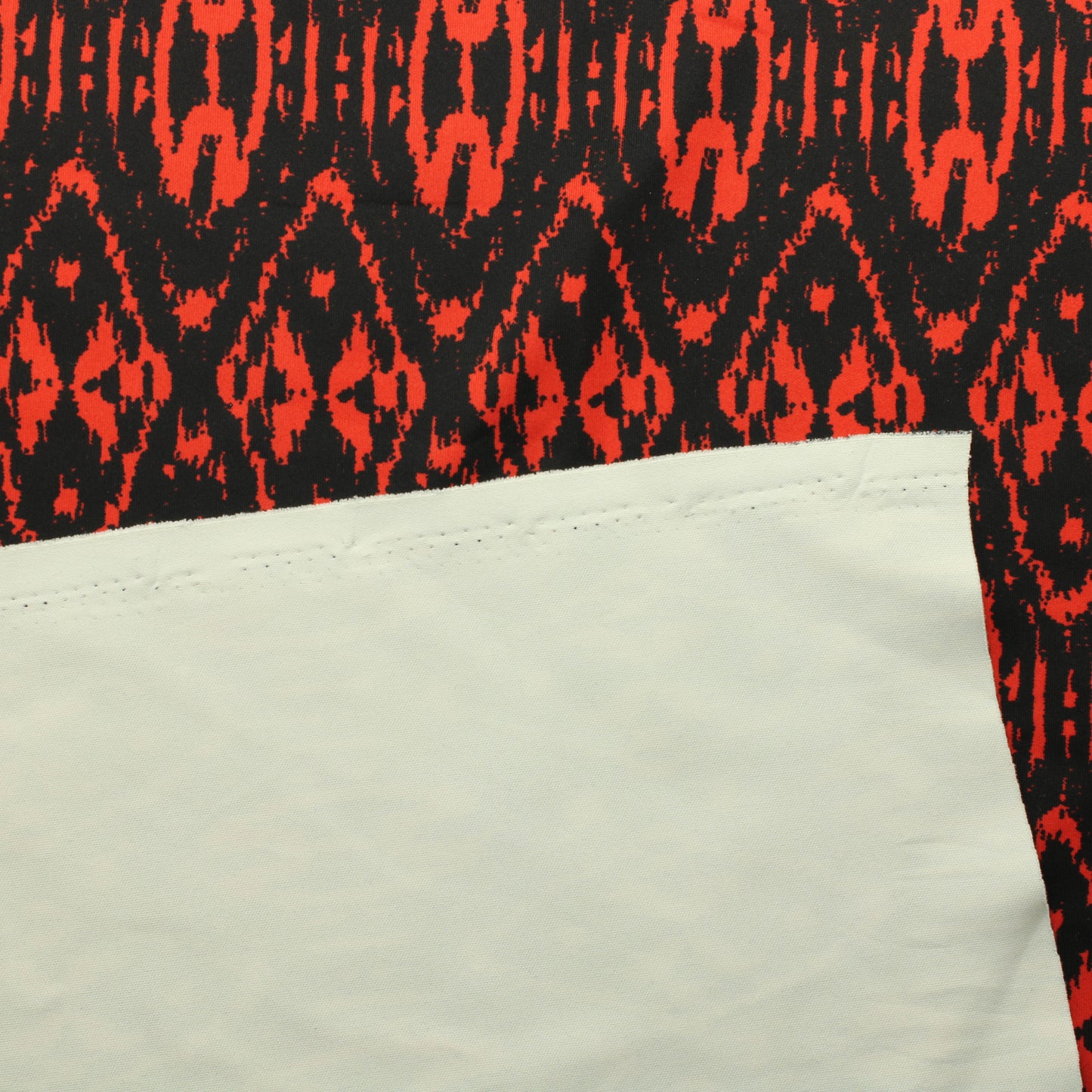 Puna-musta Neulos - Pala