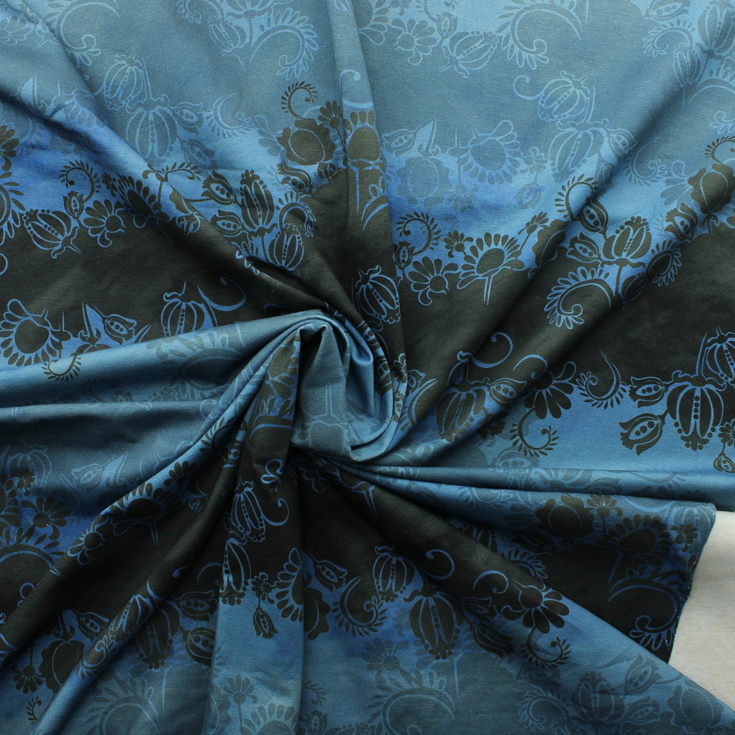 Kukkakuvioinen sinisävyinen Trikoo - Pala