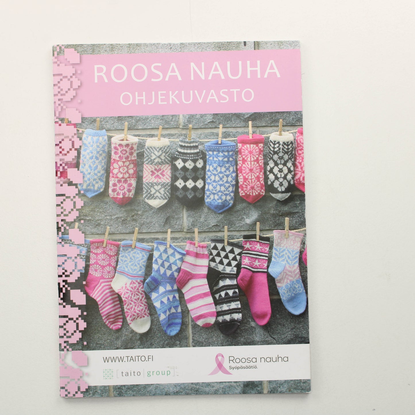 Roosa nauha Ohjekuvasto