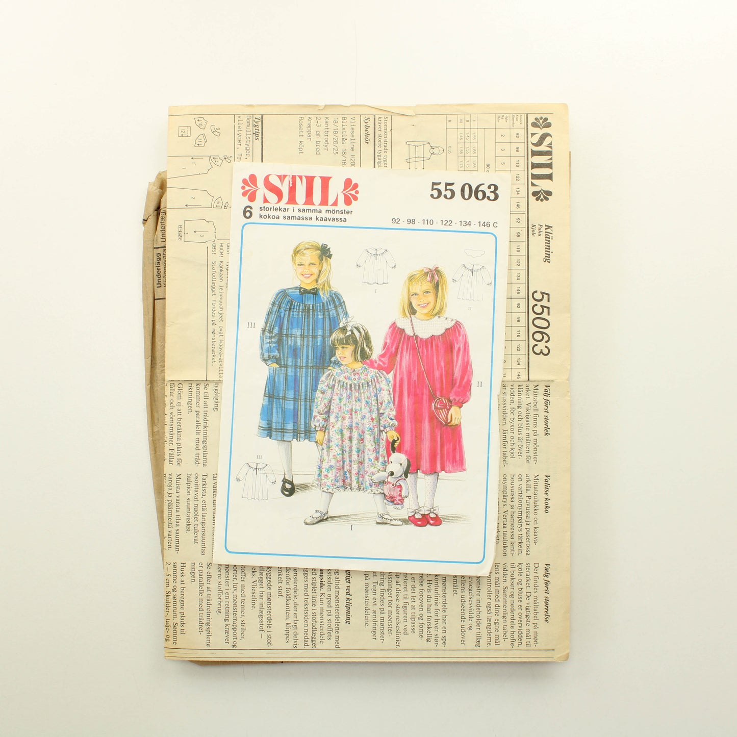 Stil 55063 koot 92-146