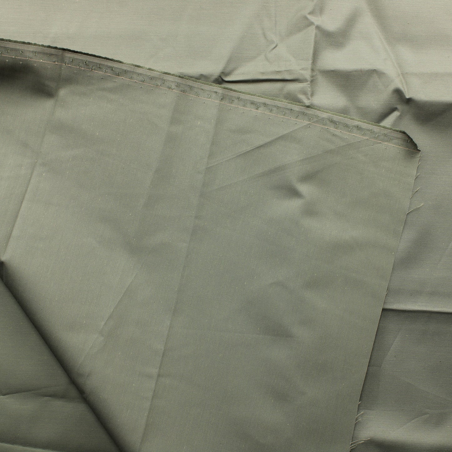 Rusehtavan harmaa Vaatetuskangas nro 23 - Pala