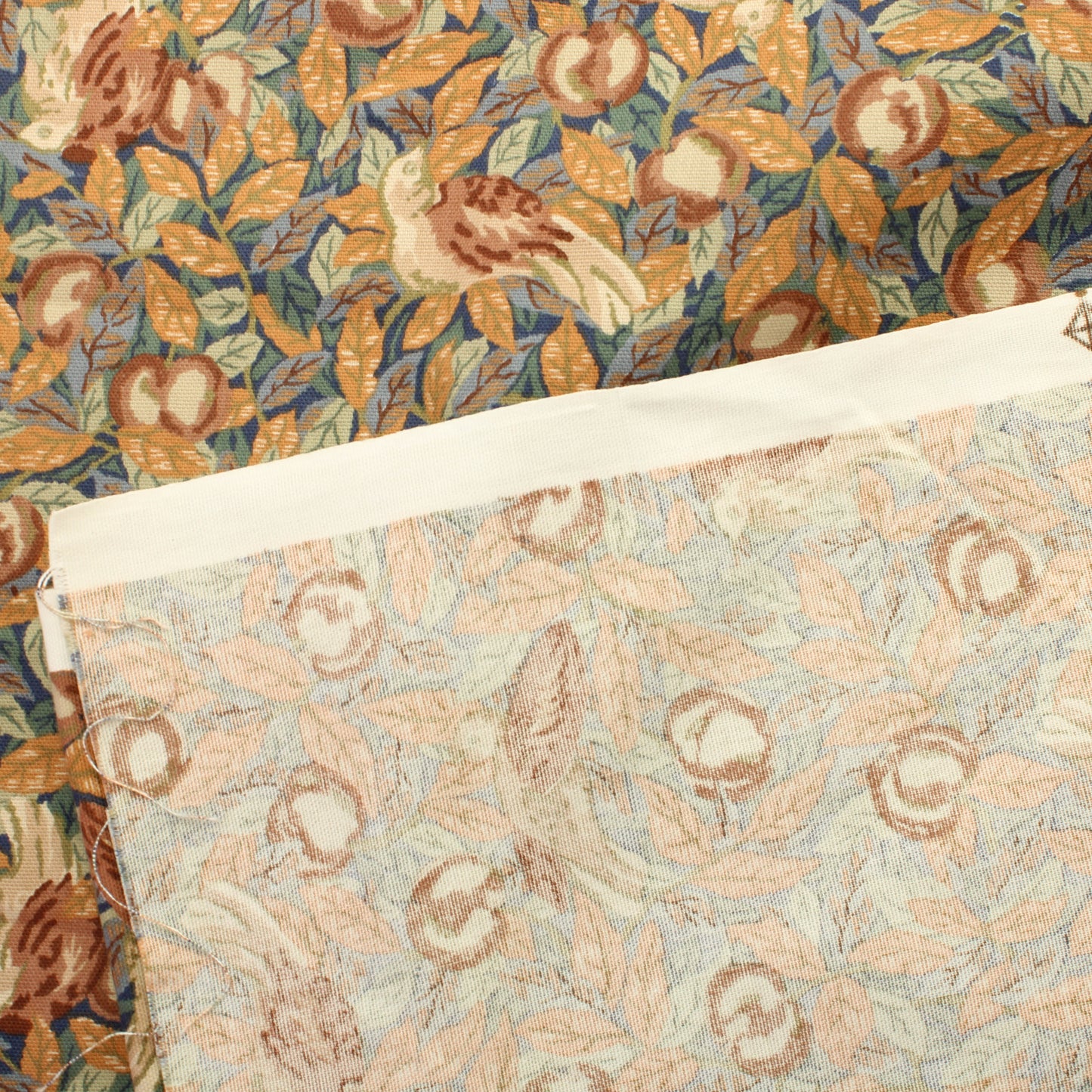 Ruskeasävyinen Omena ja Kukka Paksuhko Puuvilla - Pala