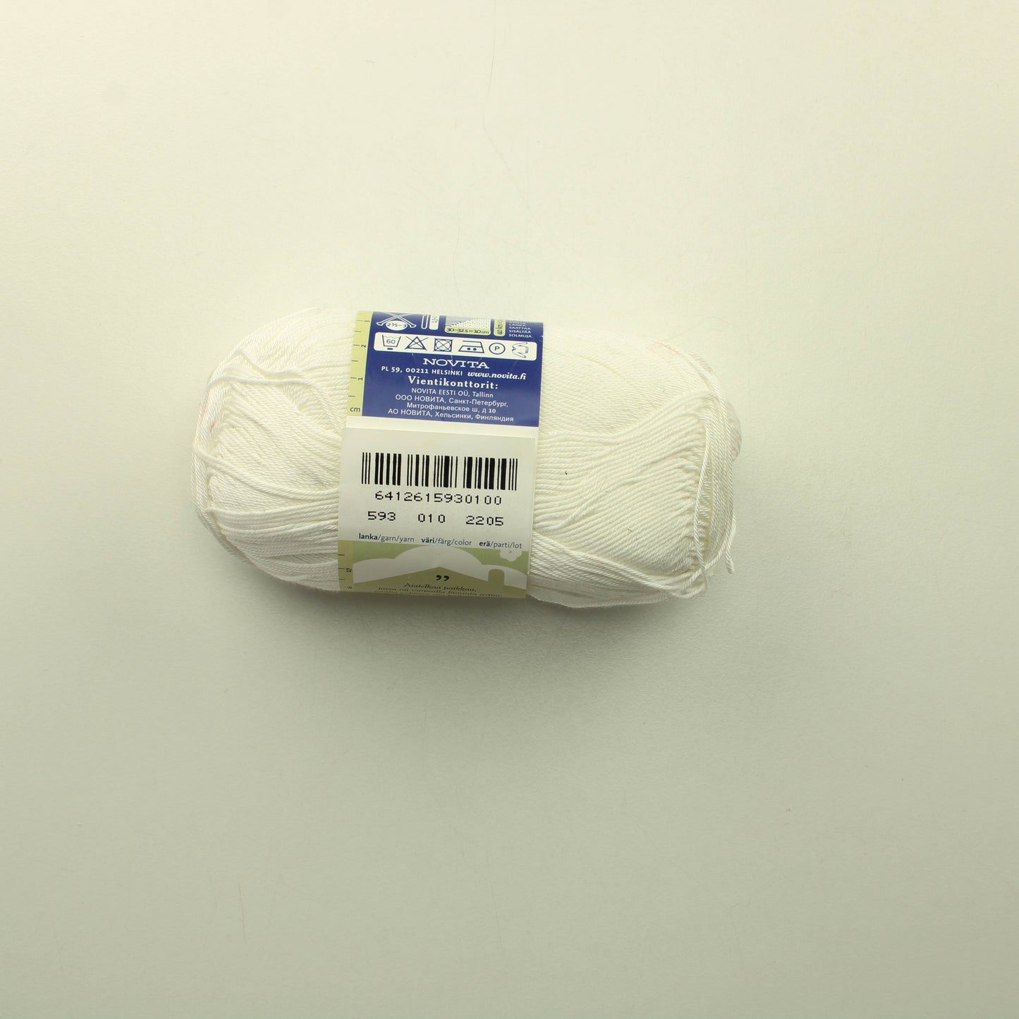 Novita Kotiväki 100g - 010 Lankapussi (175g, osa langsata käytetty ja keritty takaisin kerälle)