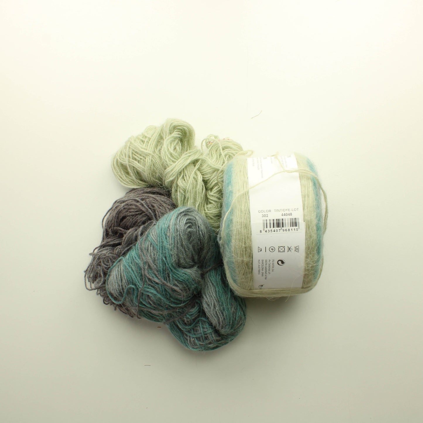 Katia Kaleido - 302 Lankapussi 704 (200g)