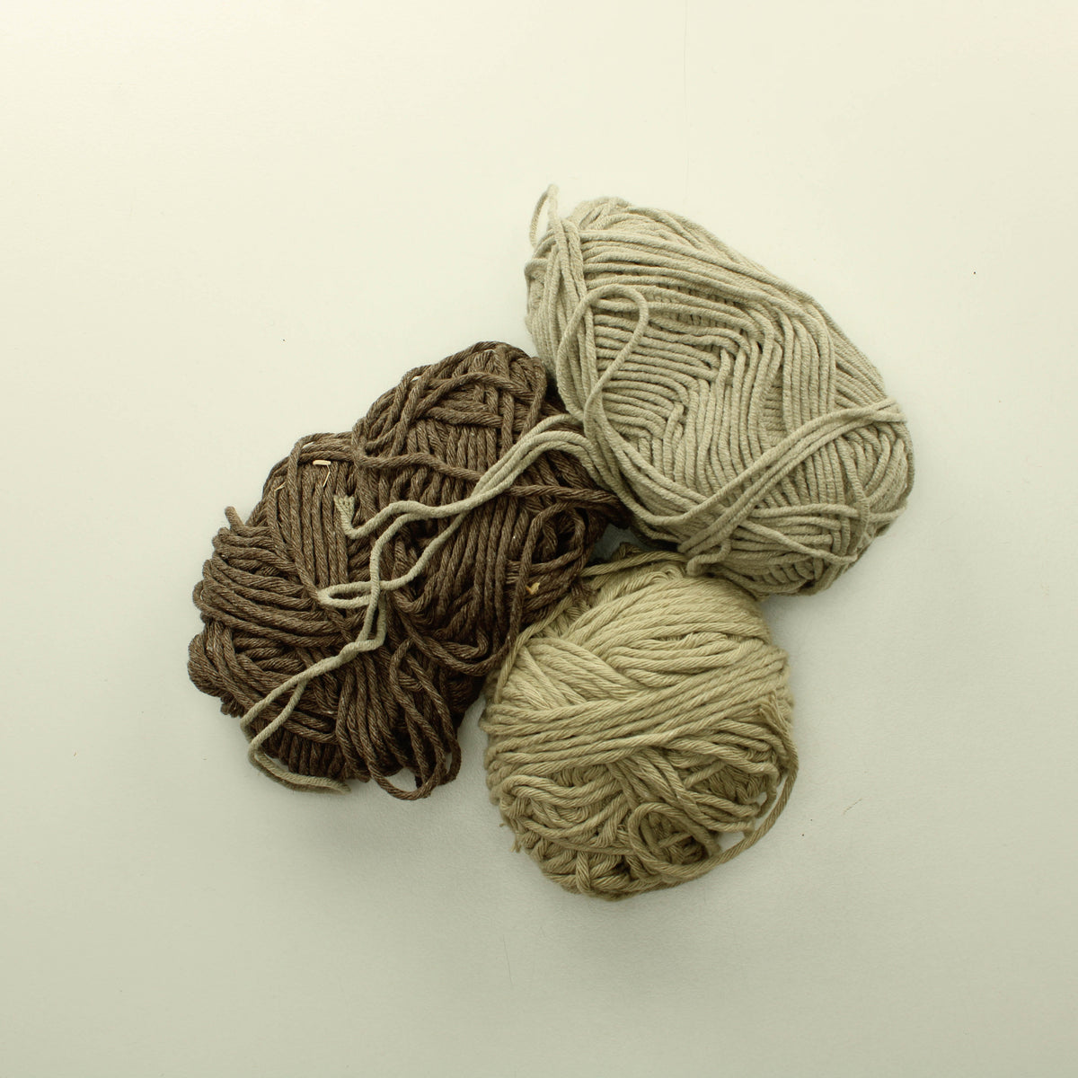 Maan sävyjä - Lankapussi 579 (140g)