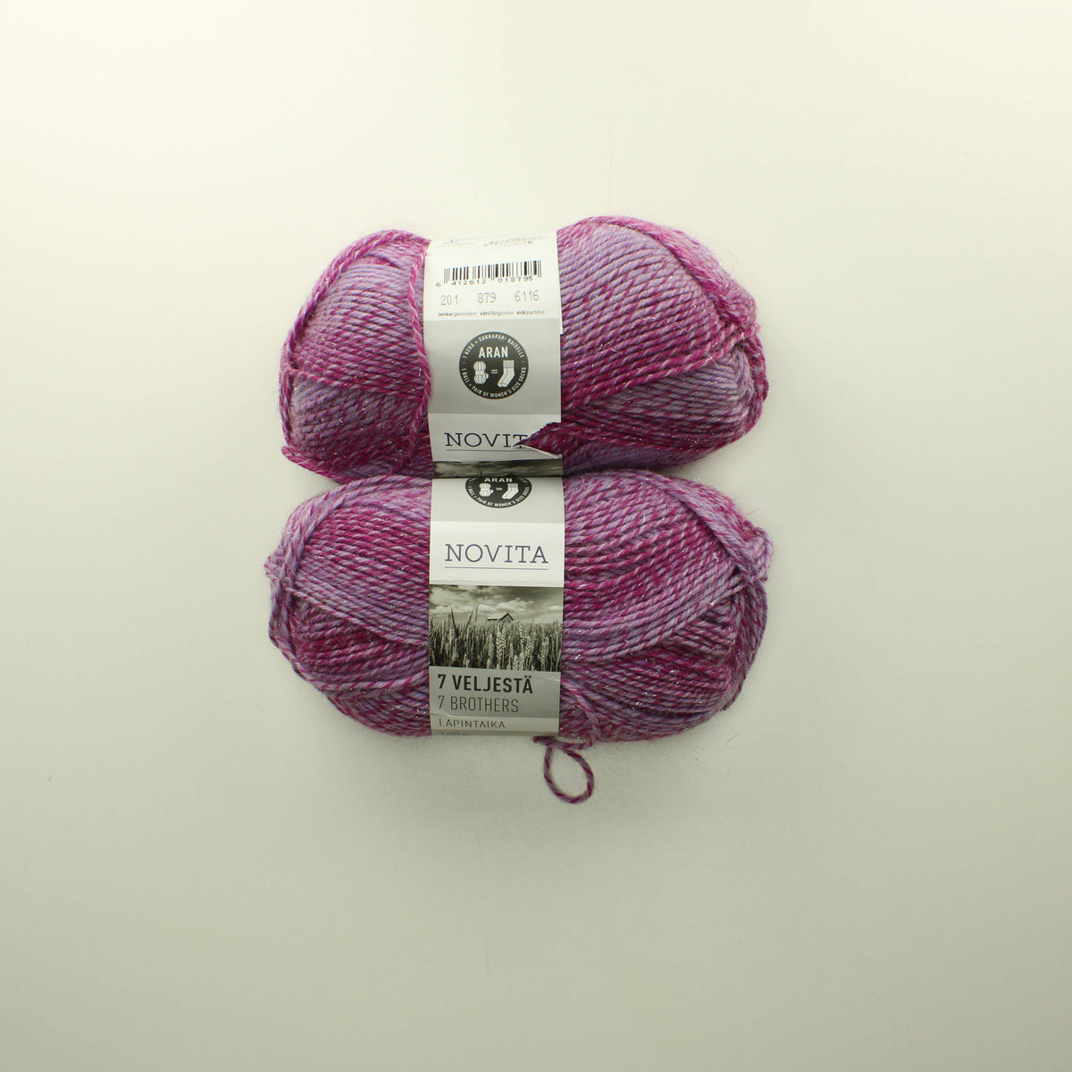 Novita 7 Veljestä Lapintaika - 879 Lankapoussi 343 (200g)