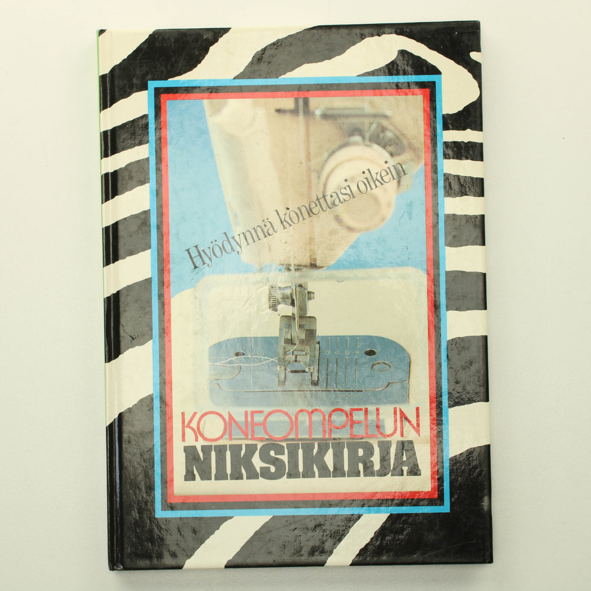 Isoseepra: Koneompelin niksikirja