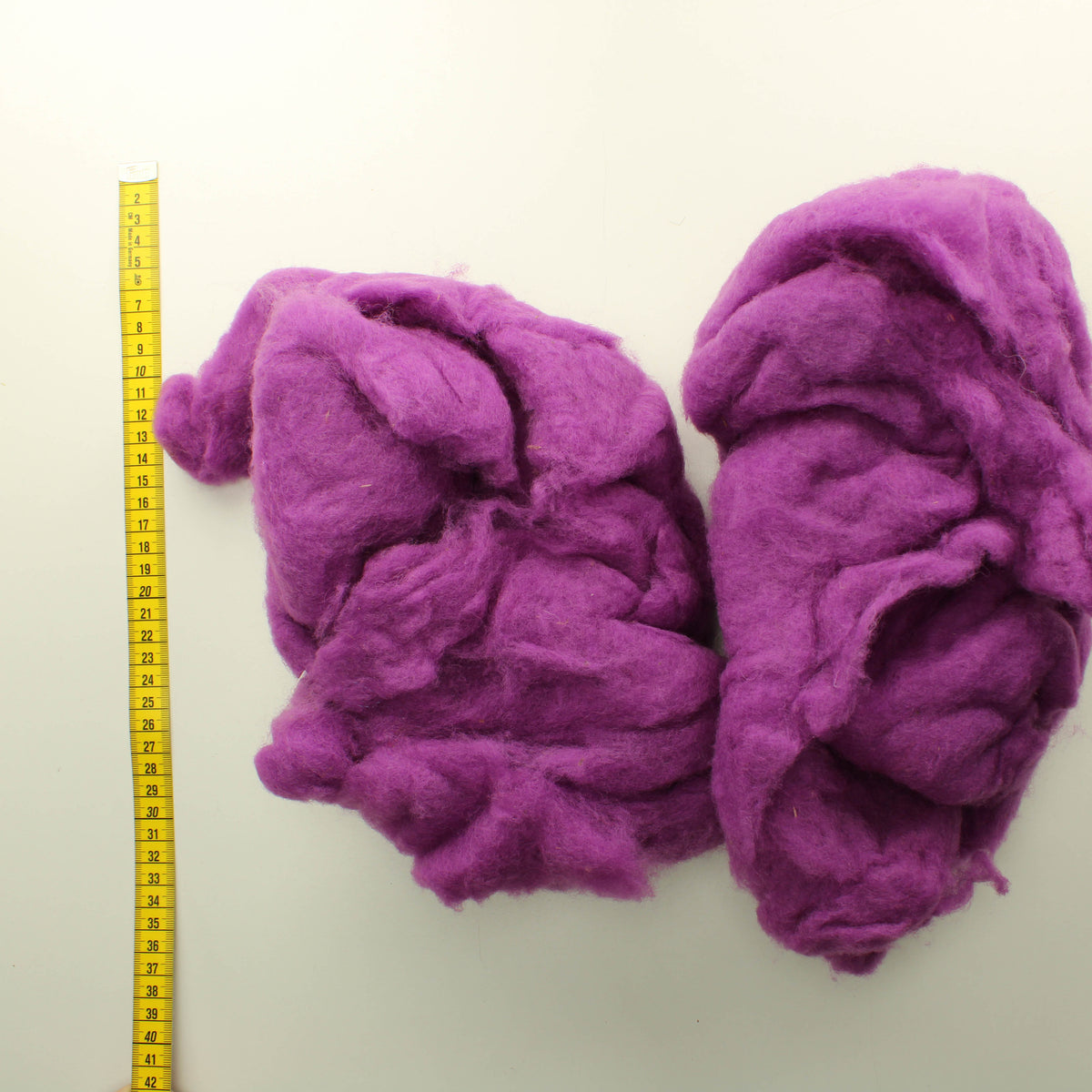 Pirtin Kehräämä huovutusvilla - Violetti Pussi 394 (150g)