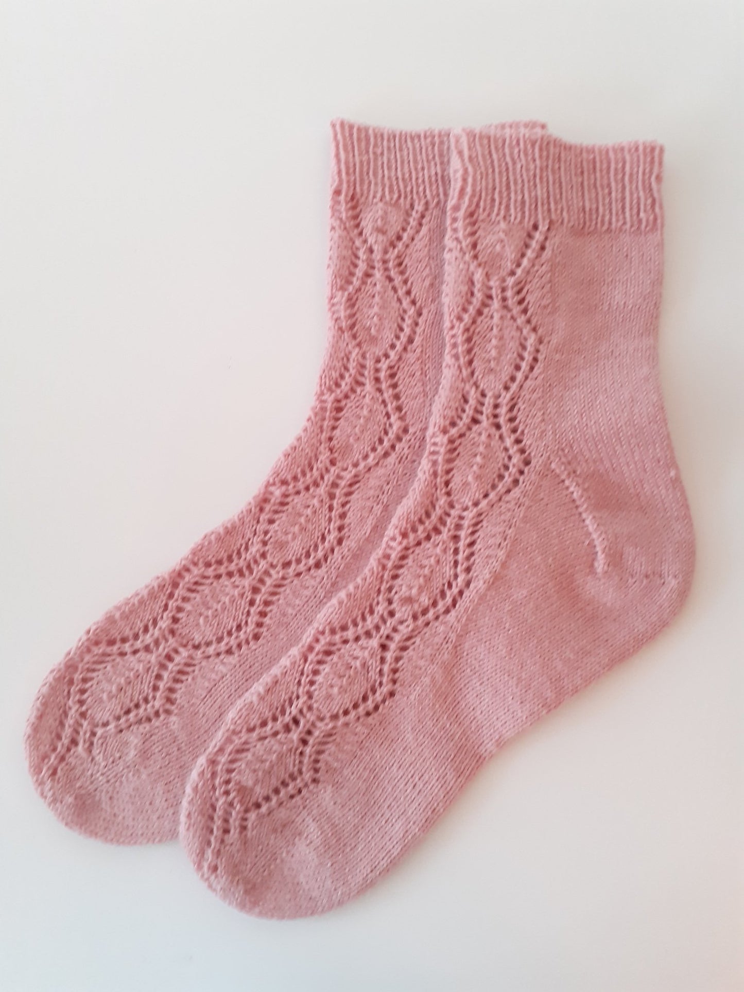 Fia - Sukat - Neuleohje