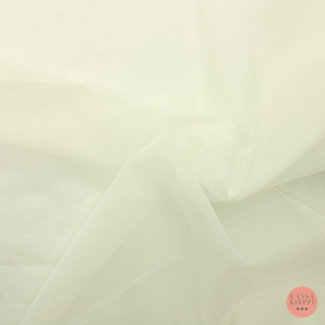 Valkoinen hento ja harsomainen Verhokangas - Pala