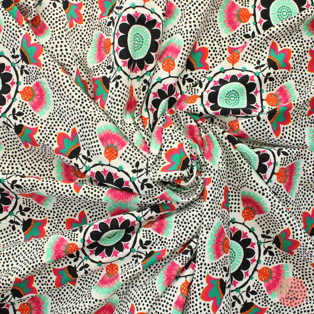 Värikäs valkopohjainen kukka Trikoo - Pala