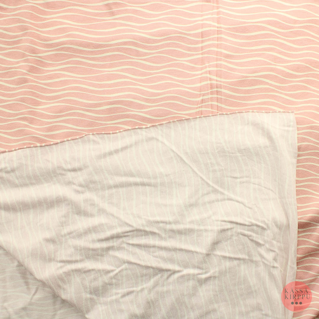 Vaaleanpunainen aaltokuvioinen Viskoositrikoo - Pala