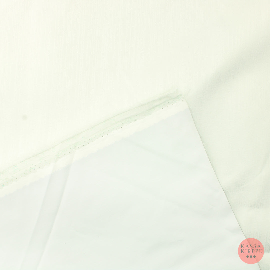 Valkoinen pystyyn meleerattu Pimennysverho - Pala