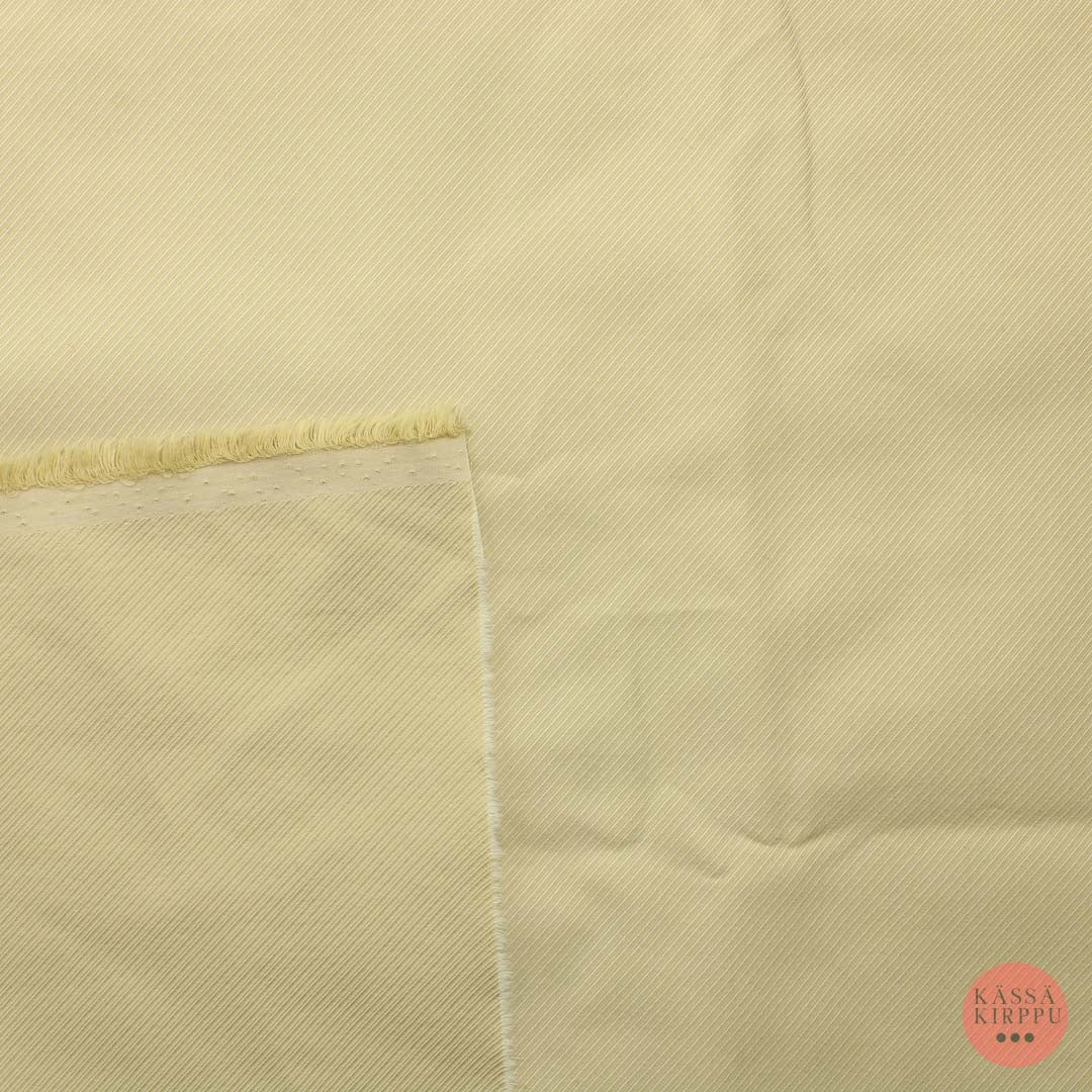 Vaalea vinoraitakuosinen Vaatetuskangas - Pala