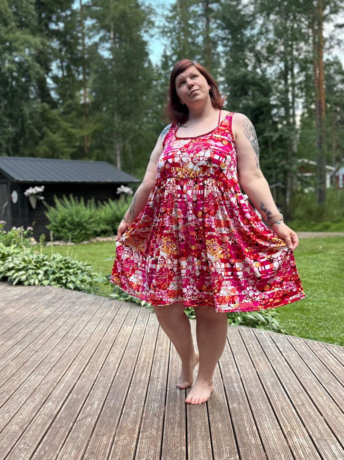 Voglia Punasävyinen ohut Trikoo - Mittamyynti