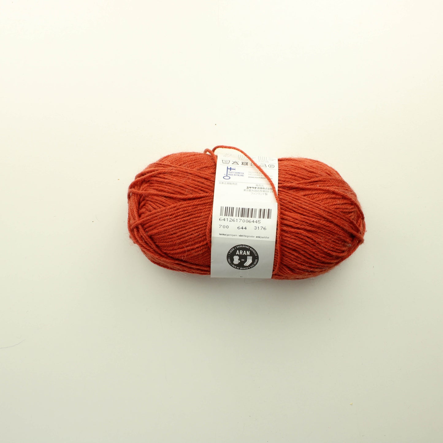 Novita 7 Veljestä 100g - 644