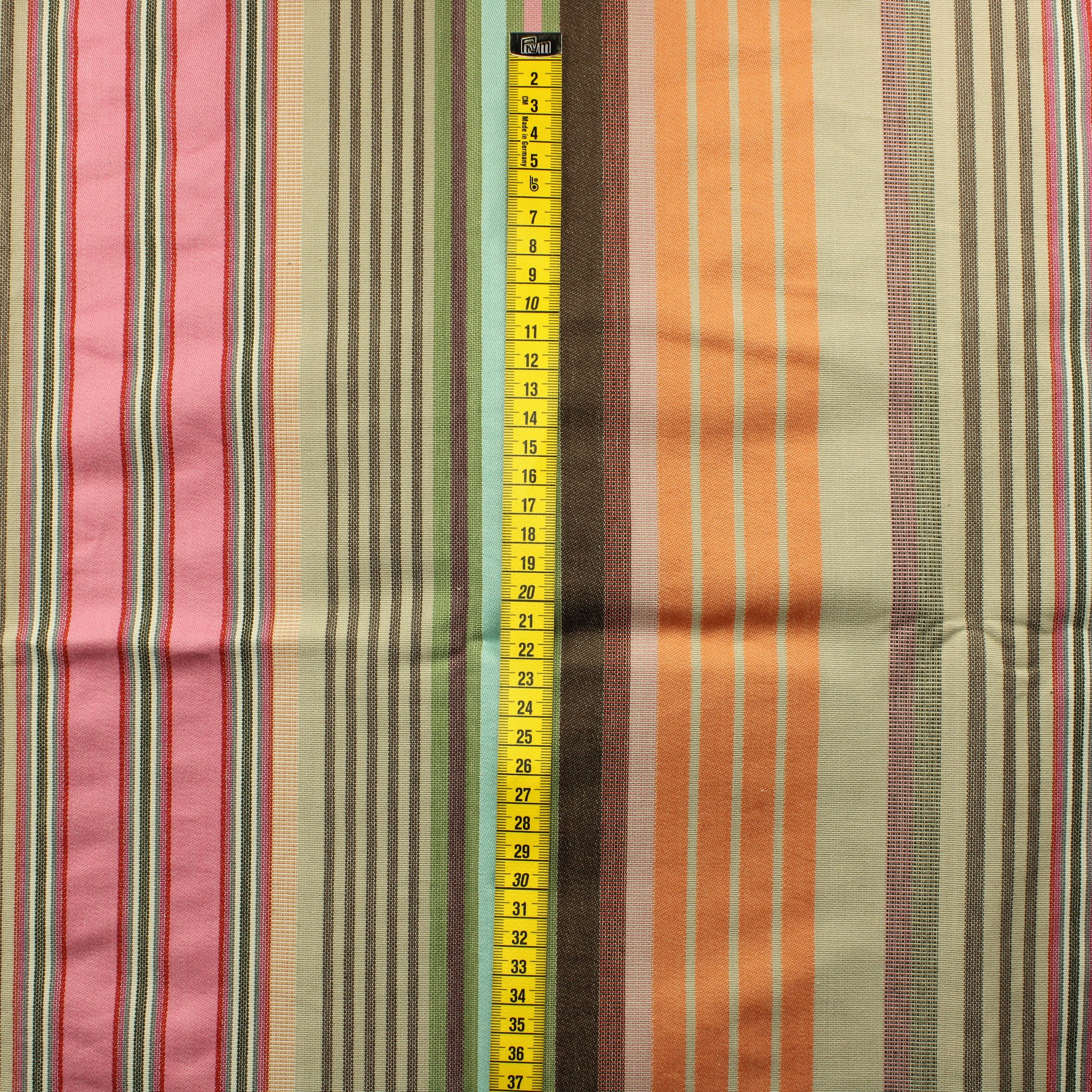 Pystyraitianen Sisustuskangas - Pala