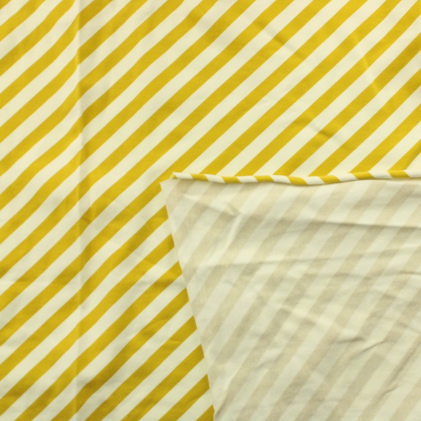 Diagonaaliraita Trikoo - Pala