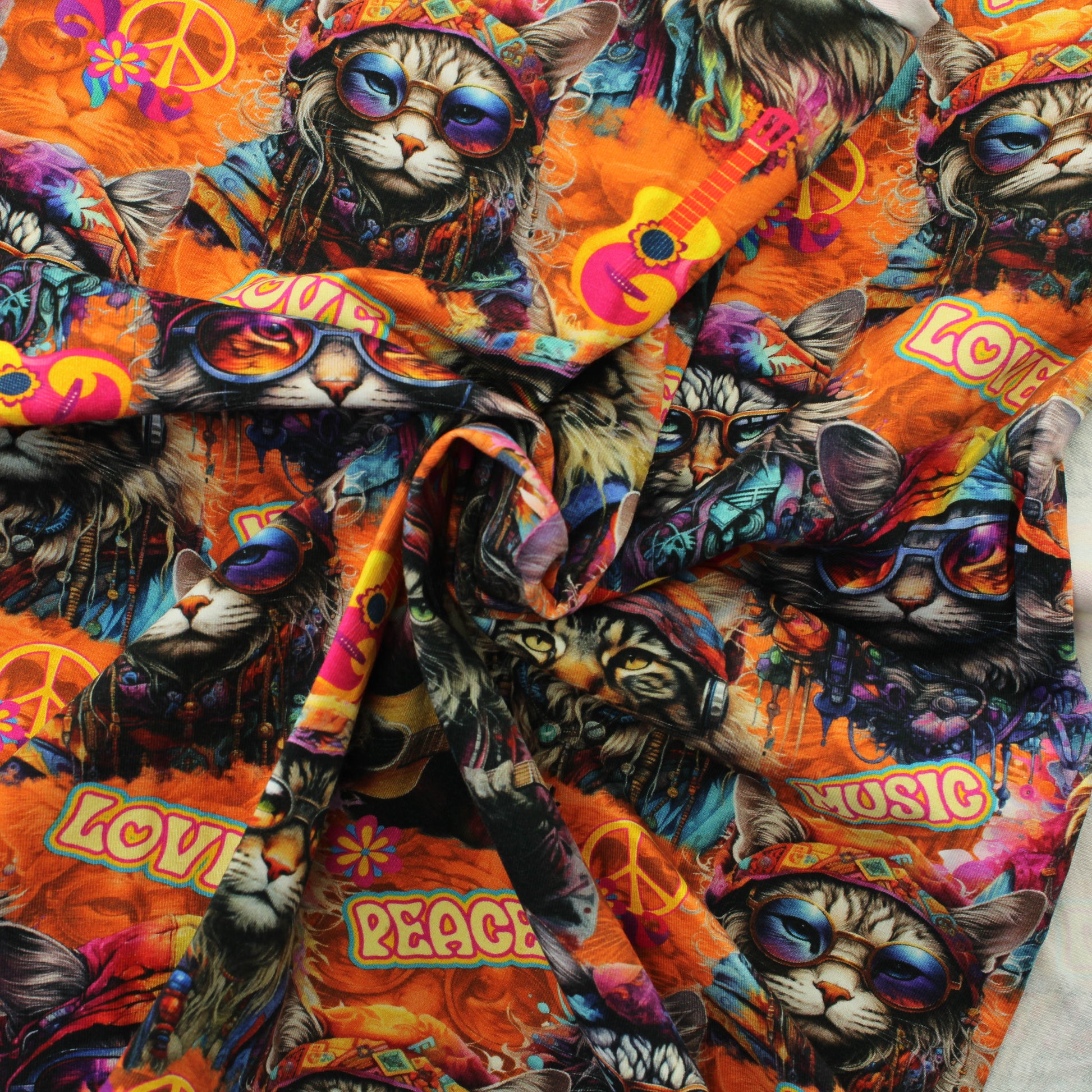 Peace and Love Kisu Trikoo - Pala