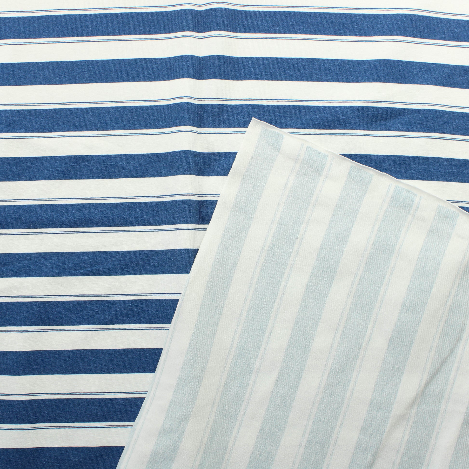 Sinivalko raidallinen Trikoo - Pala
