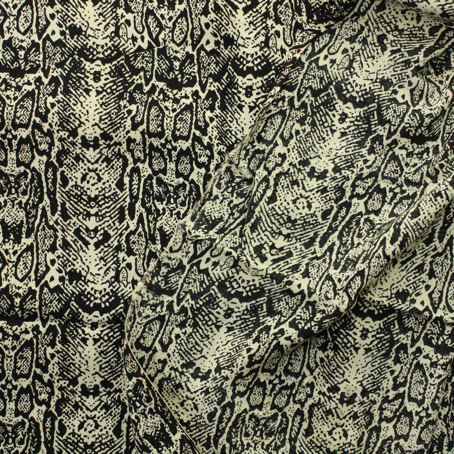 Käärmeennahka kuosinen Viskoosi - Pala