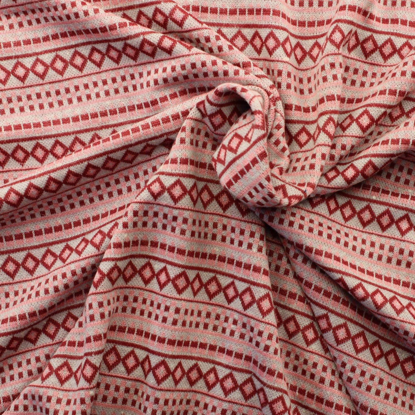 Puna-harmaa kuviollinen villaskeoiteneulos - Pala