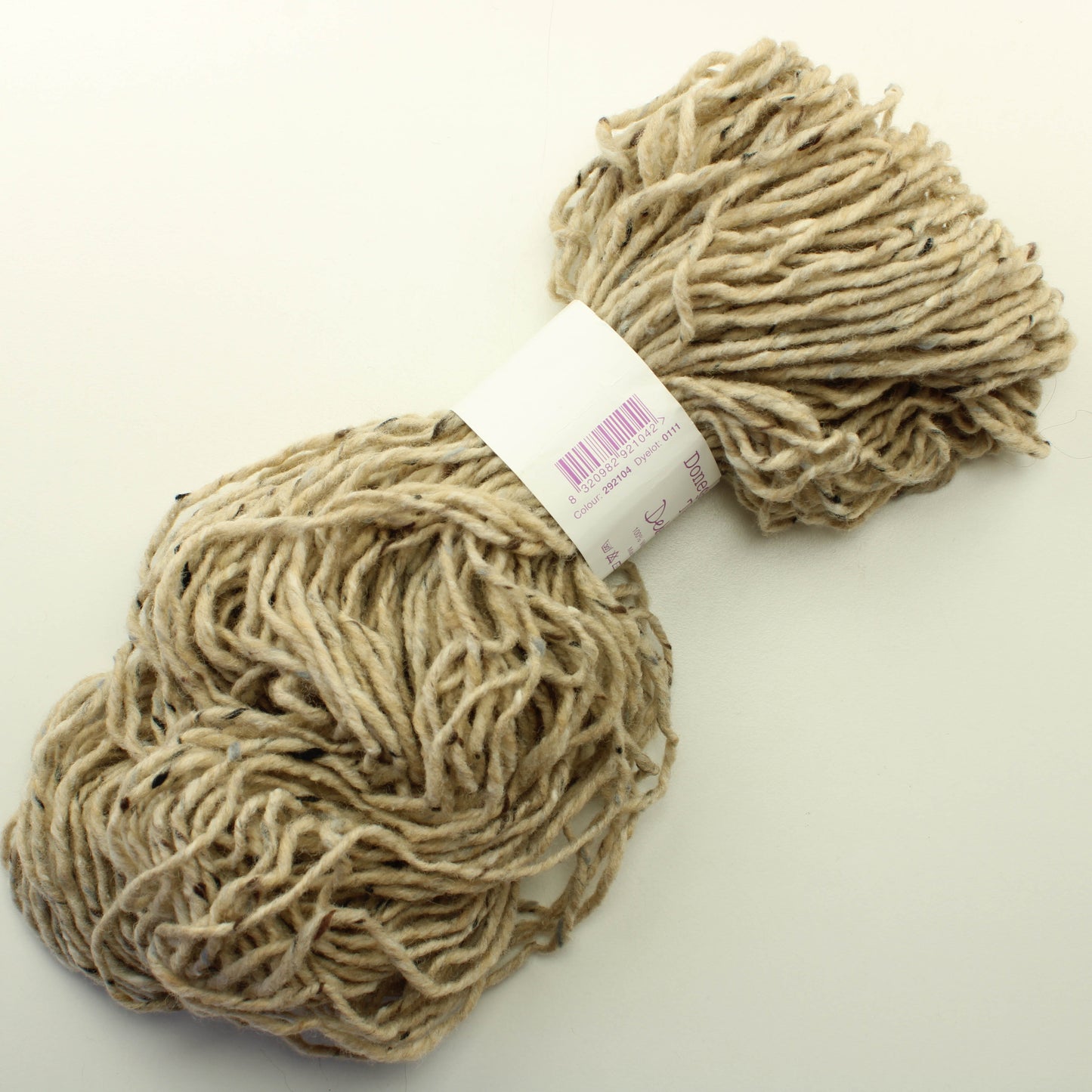 Debbie Bliss Donegal Chunky Tweed - 292104  (osa vyyhdistä avattu, mutta käyttämättämiä)