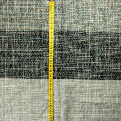 Ommellinen harmaansävyinen kuvollinen raita JC - Pala