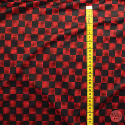 Punamusta Ruutu Neulos - Pala