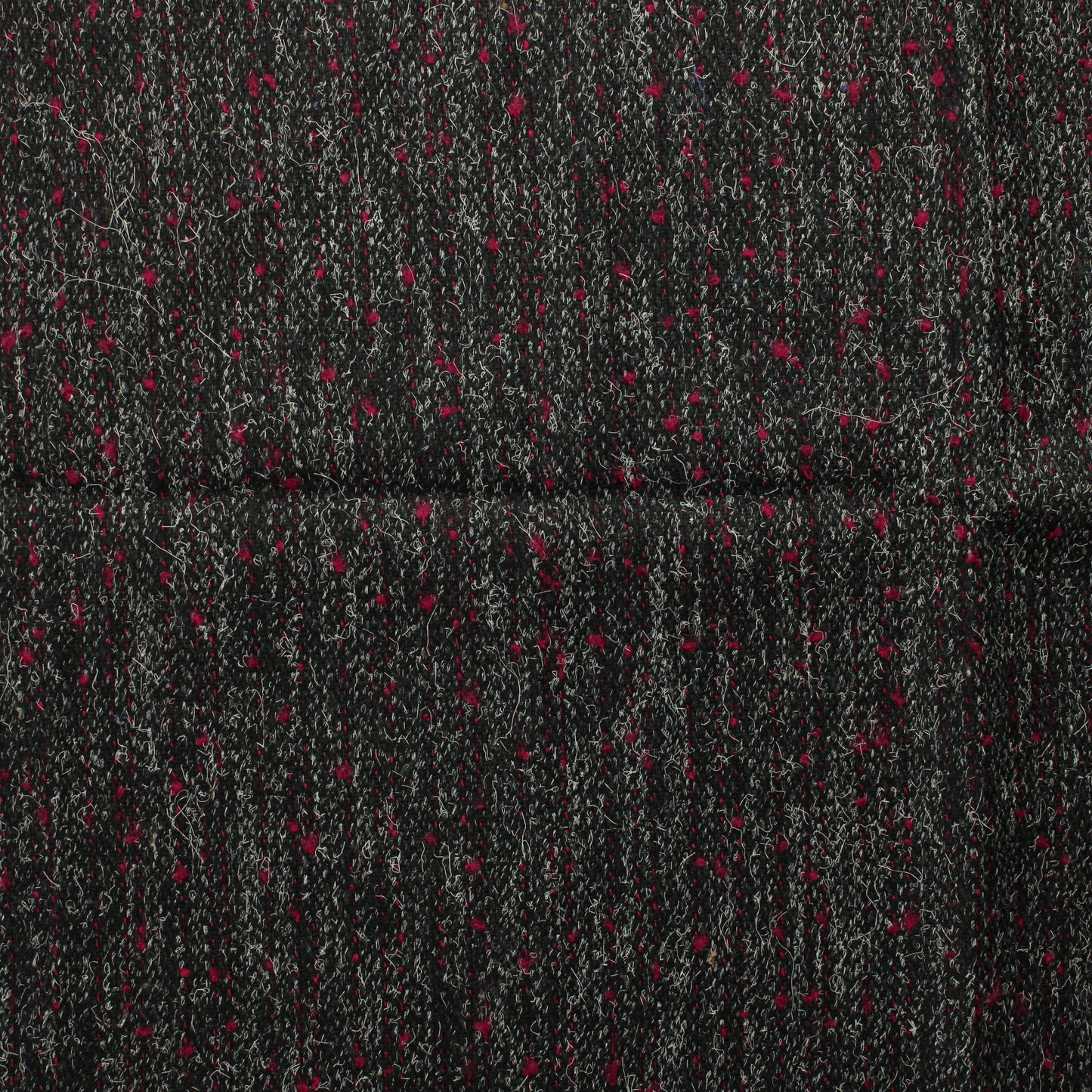 Musta-valko-punainen Vaatetuskangas - Pala