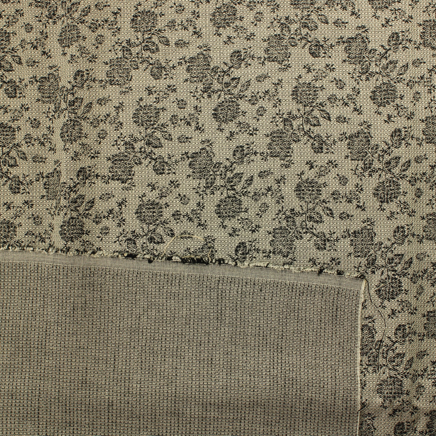 Greige-musta kukkakuvioinen vohvelimainen  Vaatetuskangas - Pala