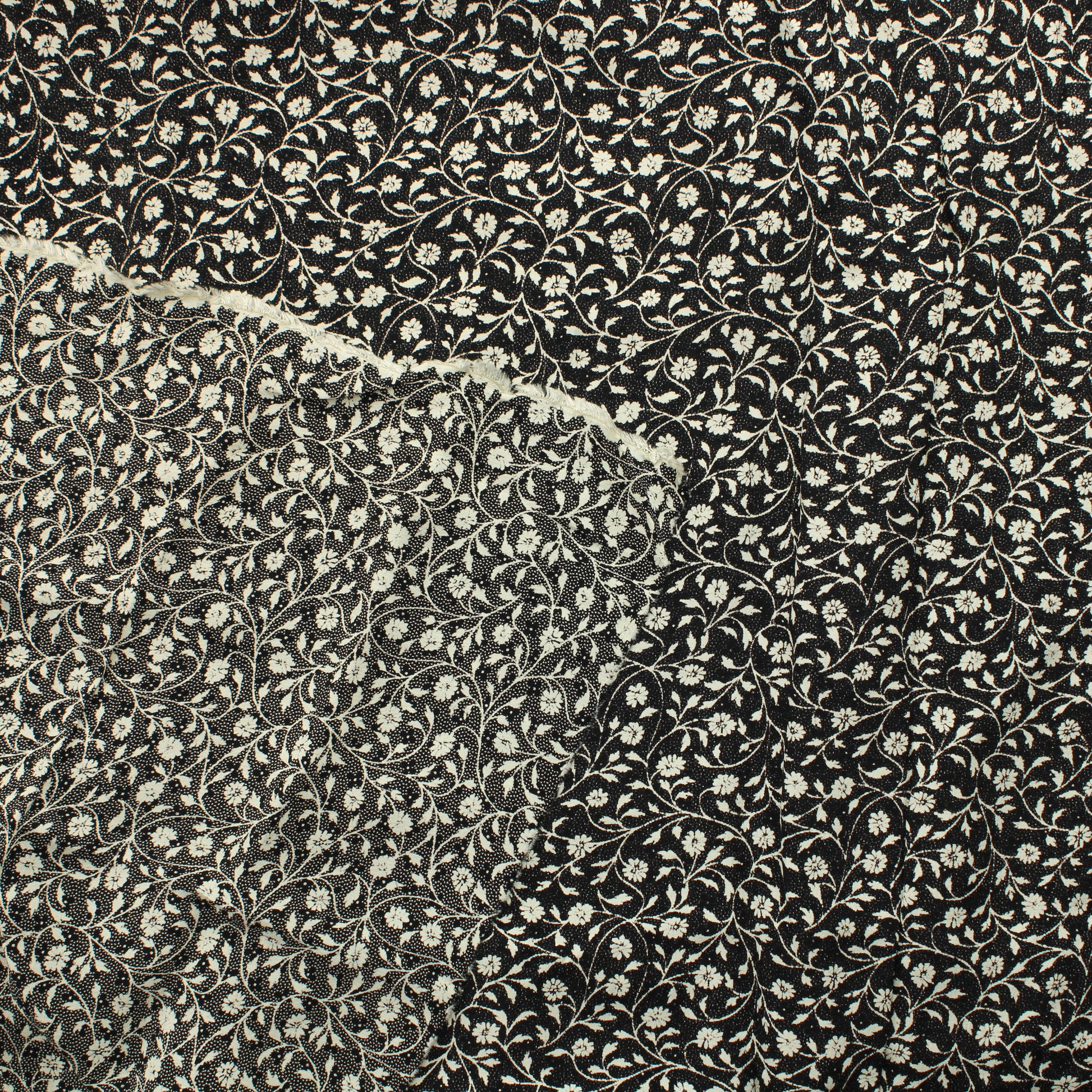 Pienet valkoiset kukat Vaatetuskangas - Pala