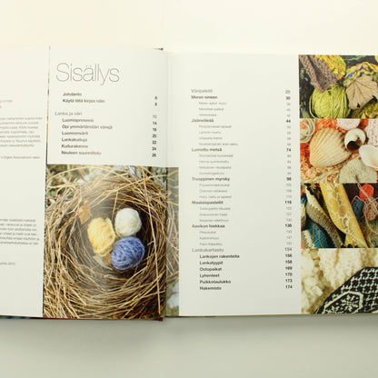 Claire Montgomerie: Luonnonvärien lankapaletti