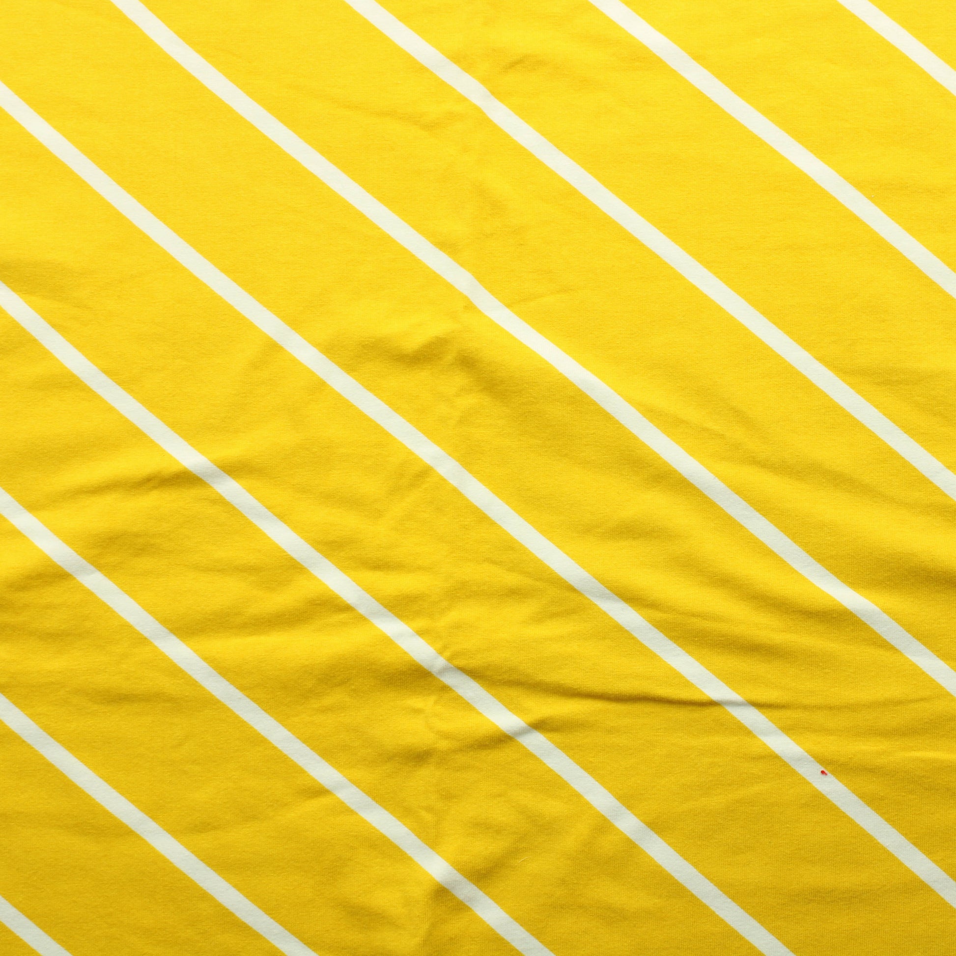 Keltainen diagonaaliraita Trikoo - Pala