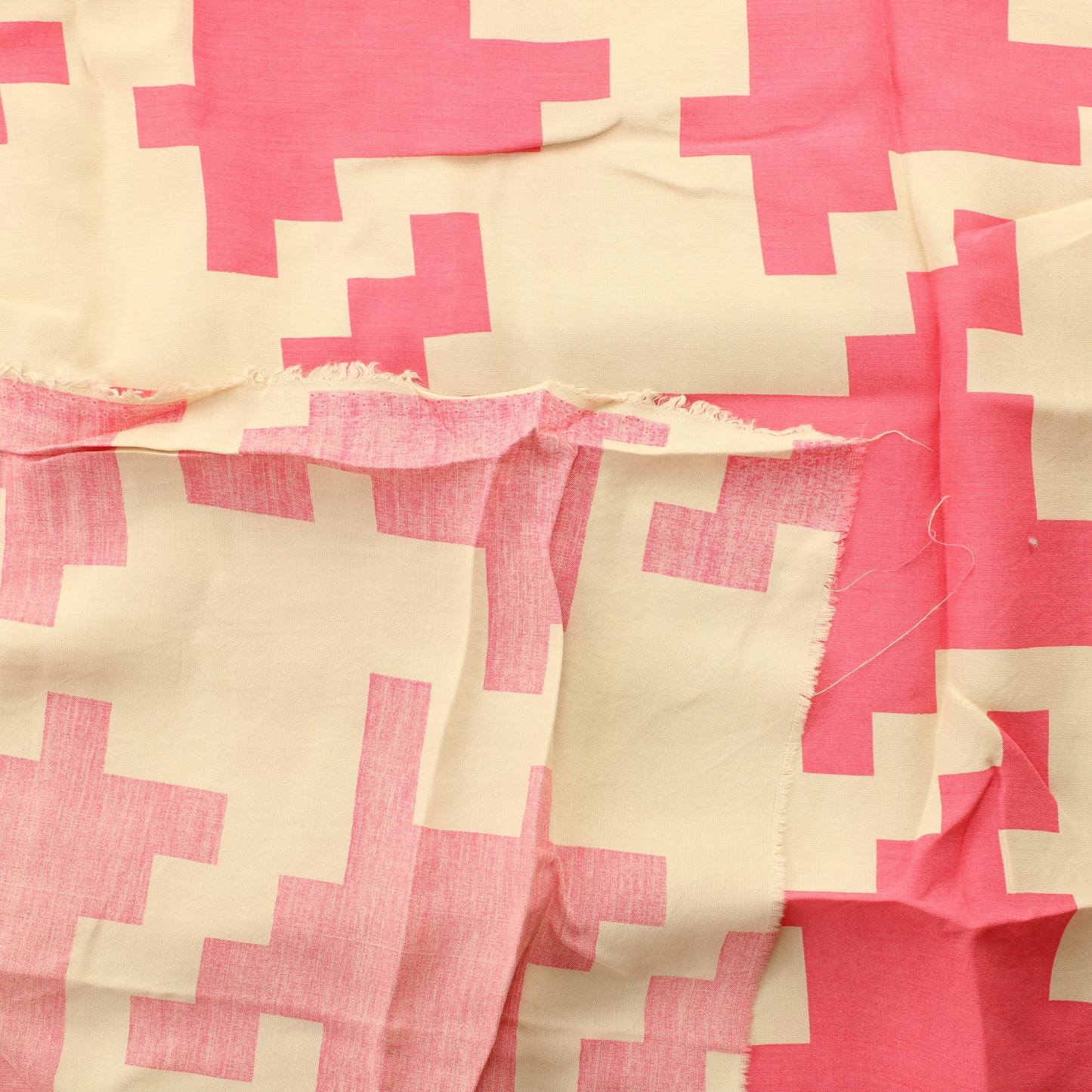 Vaaleanpuna-beige Vaatetuskangas - Pala