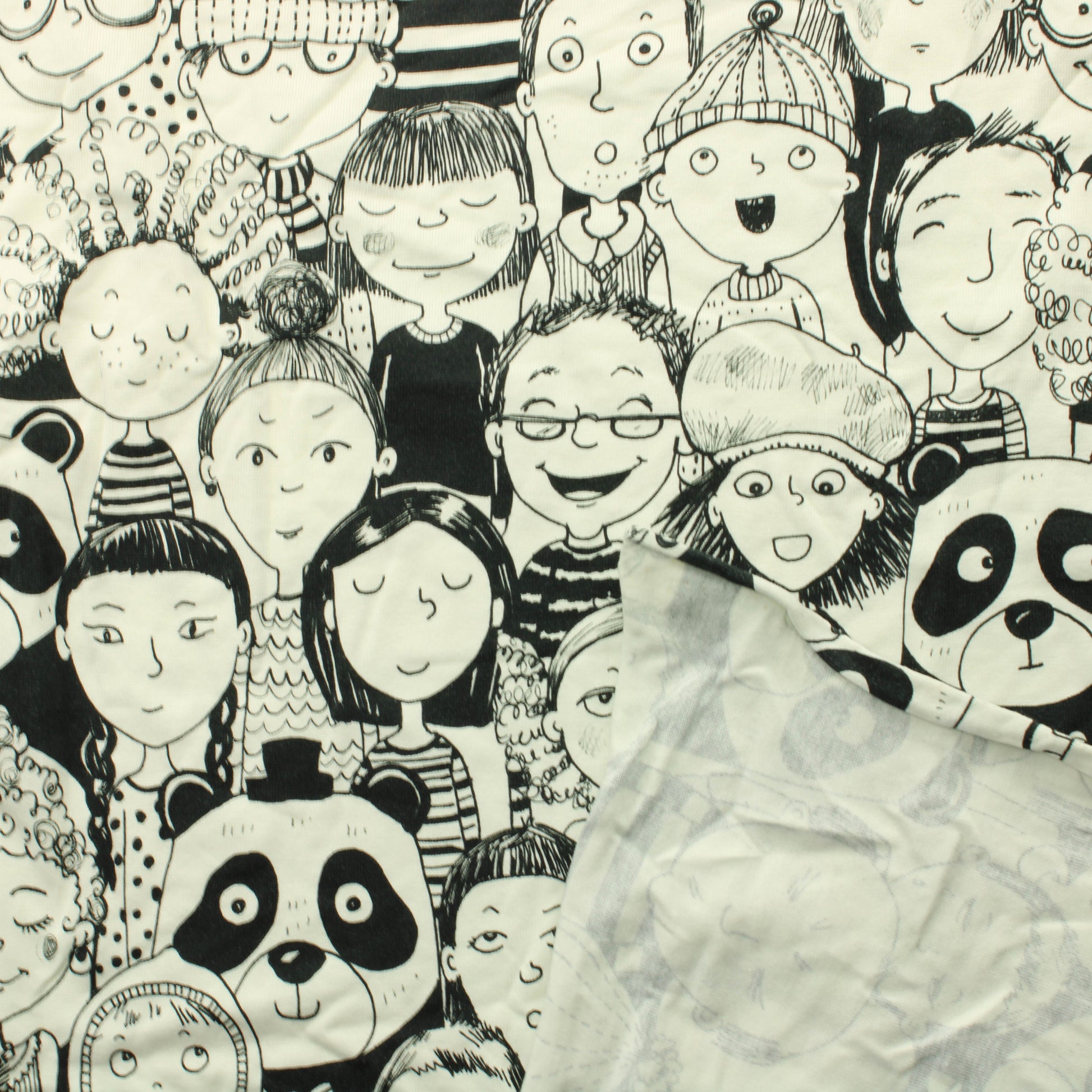 Ehta Dream Circus Soluttautujat Trikoo - Palapaketti