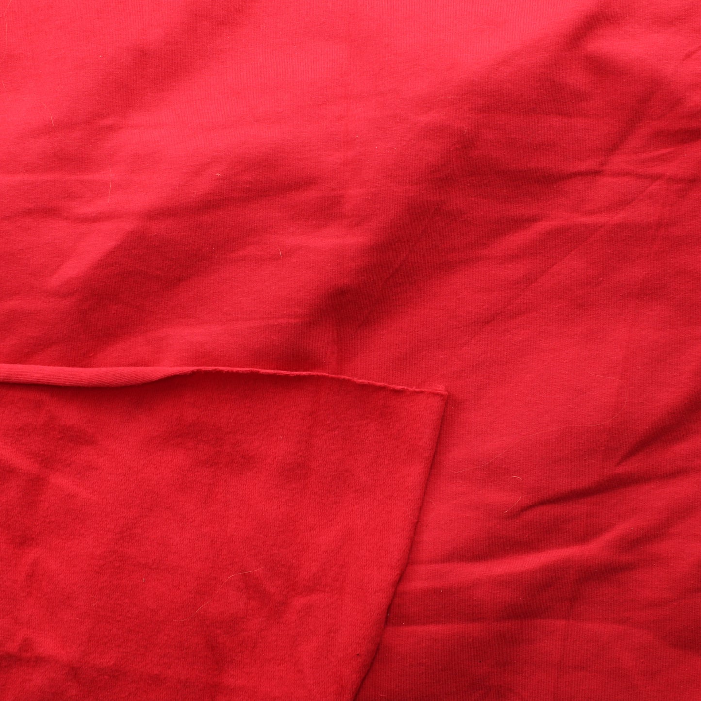 Punainen kevyesti harjattu JC - Pala