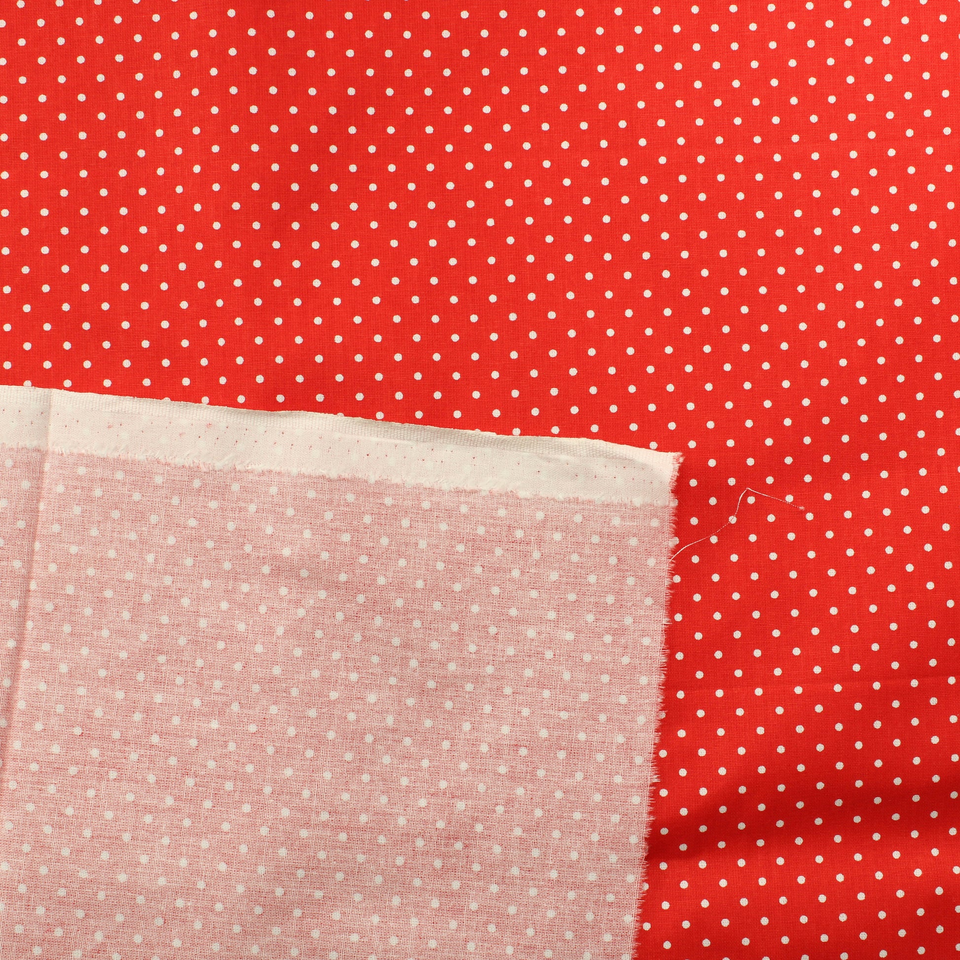 Punainen valkoiset pallot Puuvilla - Pala