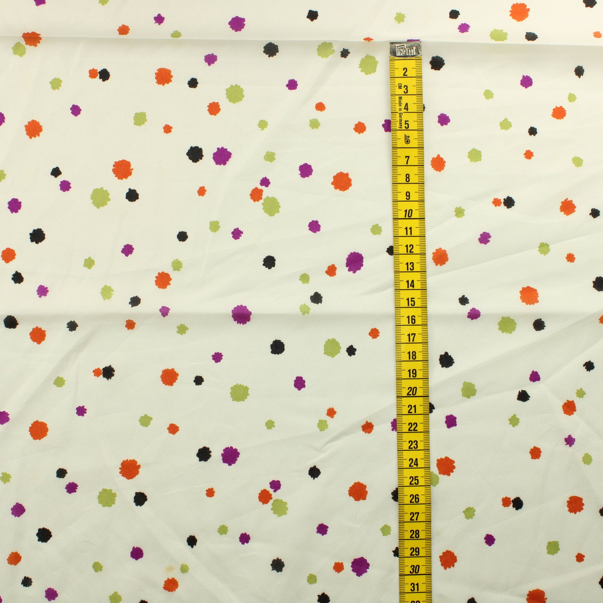 Valkoinen pilkullinen Vaatetuskangas - Pala