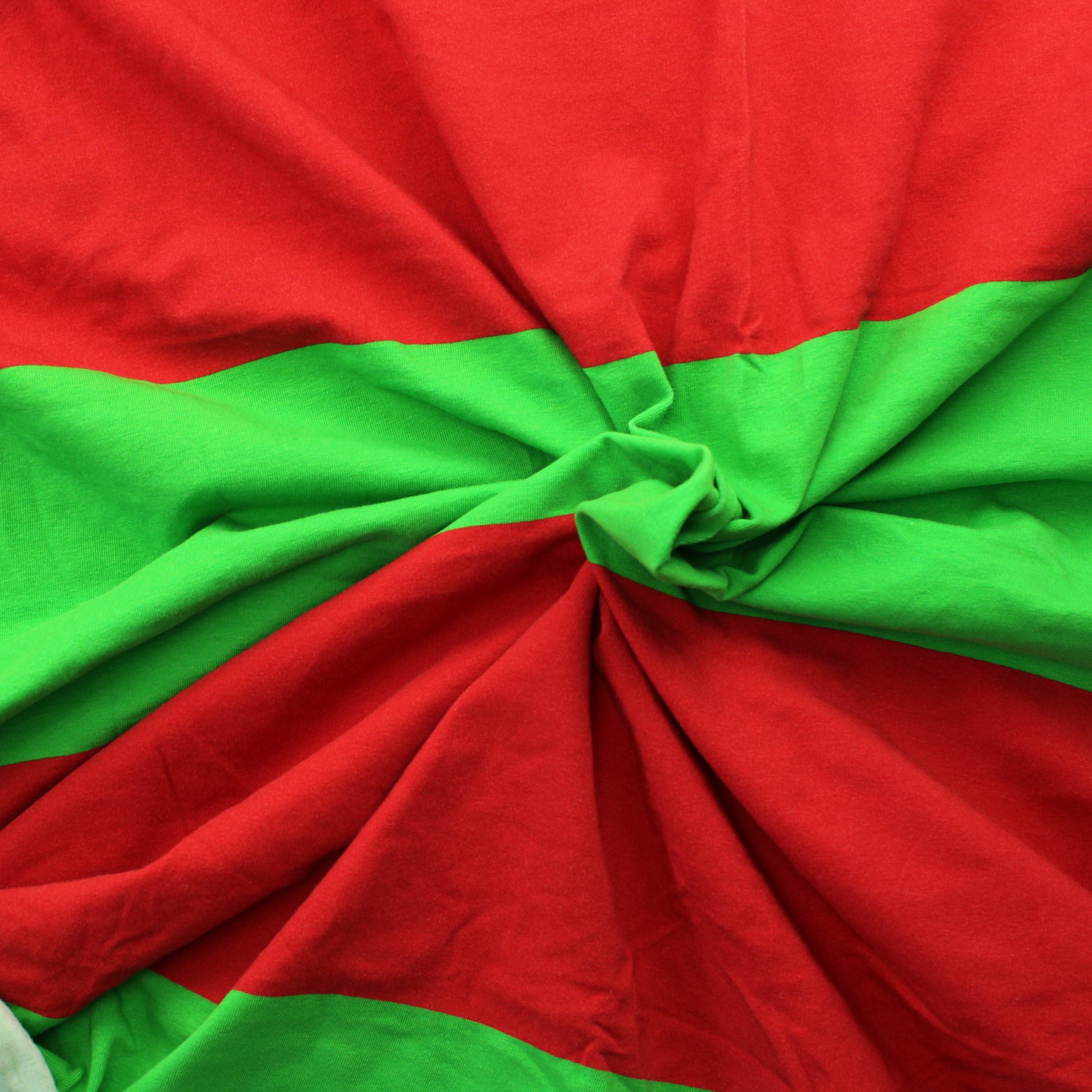 Vihreäpunainen leveä raitainen Trikoo - Pala