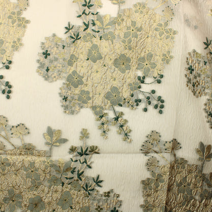 Kukkakuvioitu tekokuitu - Pala