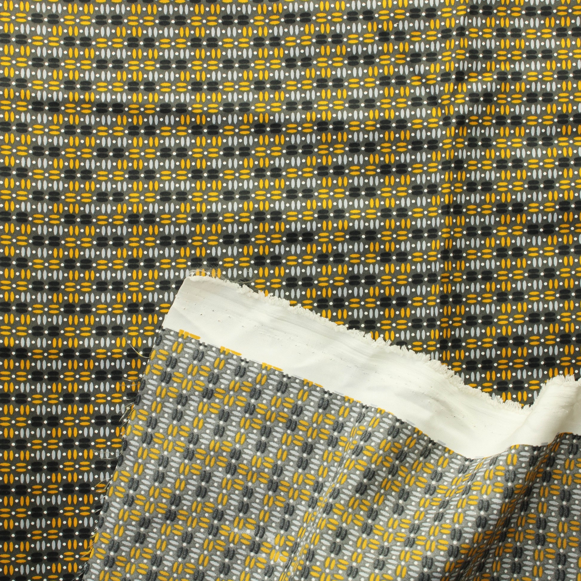 Kuviollinen Satiini - Pala